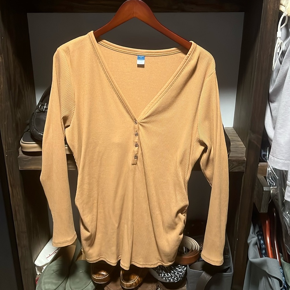 Maternity shirt